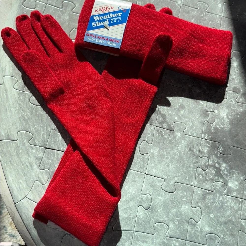 Aris Weather Shed Acrylic Knit Gloves‎ And Headband Set